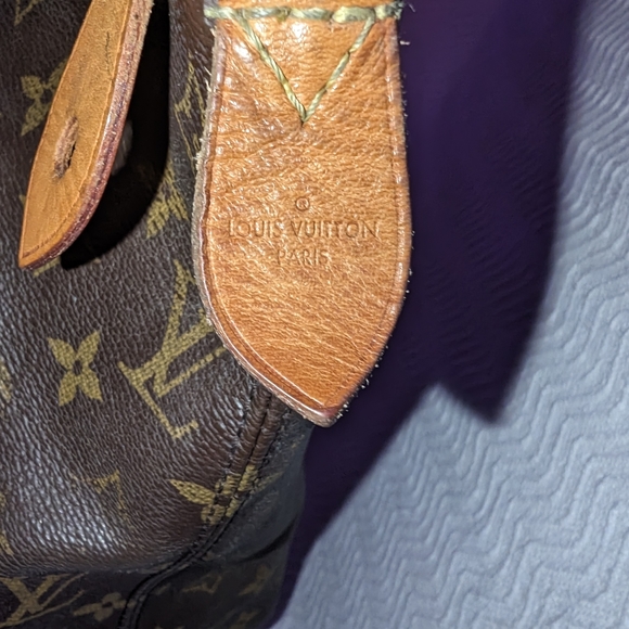 Vintage Louis Vuitton Large Purse - Picture 3 of 9